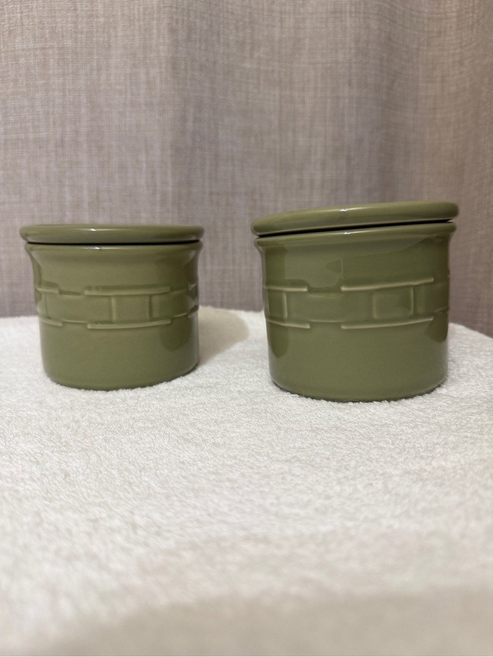 Set of 2 Longaberger Pottery Woven Traditions Heritage Green Lidded Crocks - USA